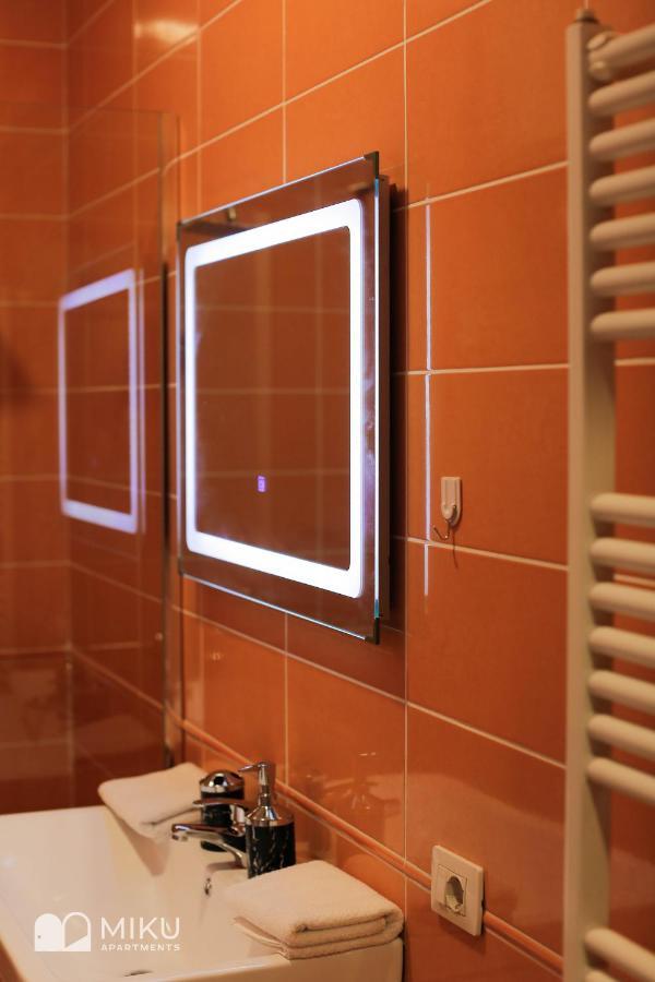 Miku Apartment - Perfect 1Bedroom At Komuna E Parisit Tiranë Eksteriør bilde