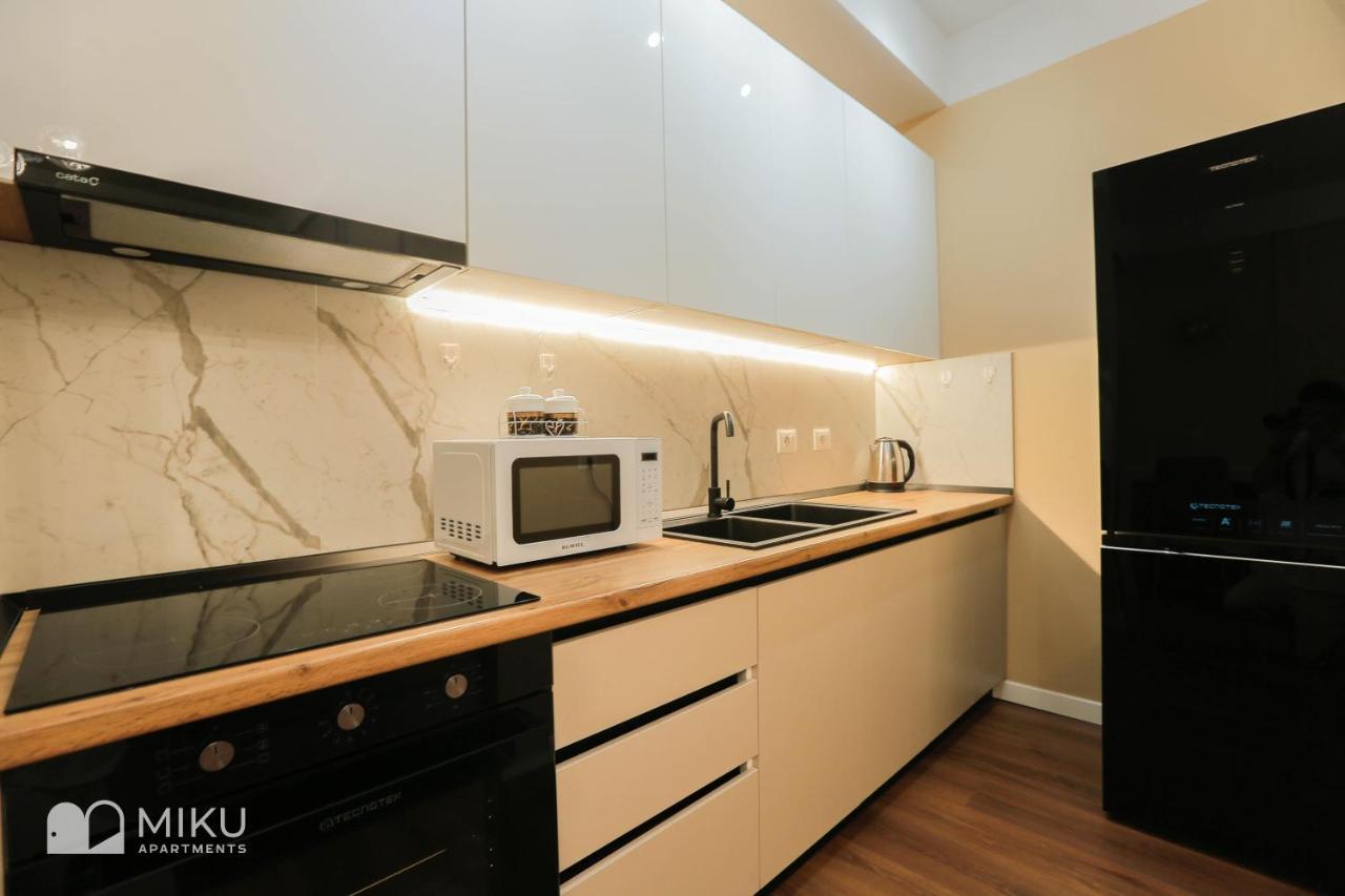 Miku Apartment - Perfect 1Bedroom At Komuna E Parisit Tiranë Eksteriør bilde